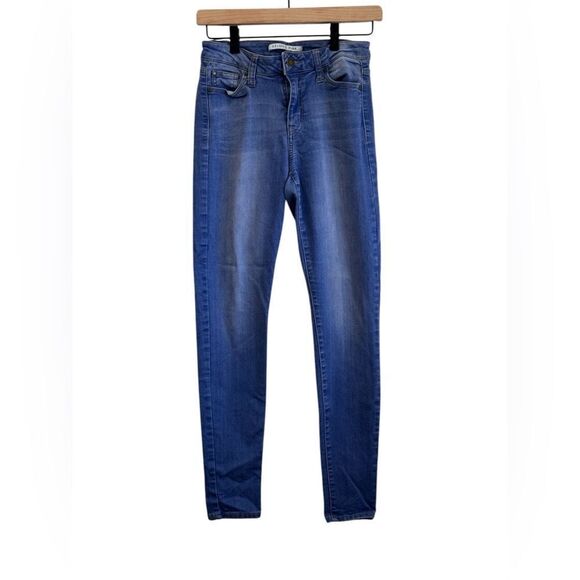 Celebrity Pink Mid Rise Skinny - Picture 1 of 2